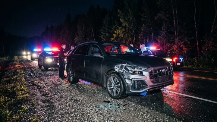 Poliisiauto tapahtumapaikalla Virolahdella.