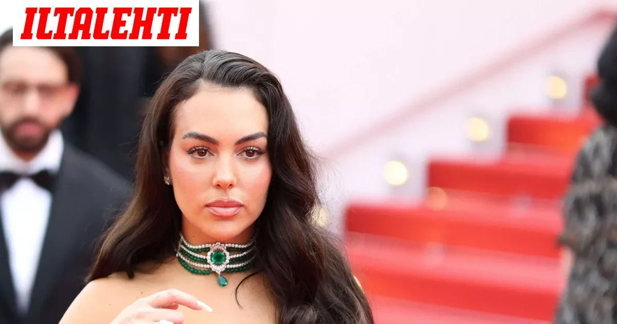Cristiano Ronaldon avioehto julki: Georgina Rodriguezille massiivinen elinikäinen kuukausikorvaus