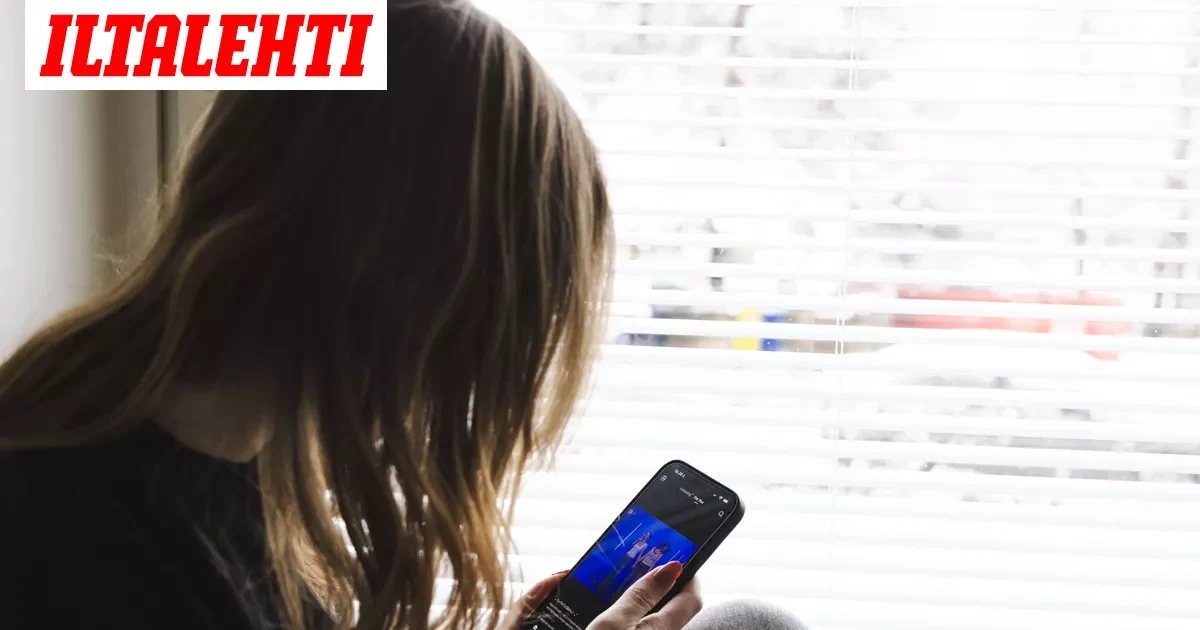 Enemmistö suomalaisista kannattaa alle 15-vuotiaiden somerajoituksia