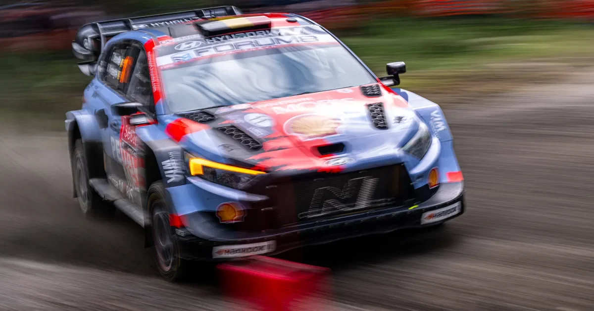 Paraguayn MM-ralli käyntiin: Sami Pajari jahtaa Evansin 30 pisteen johtoa