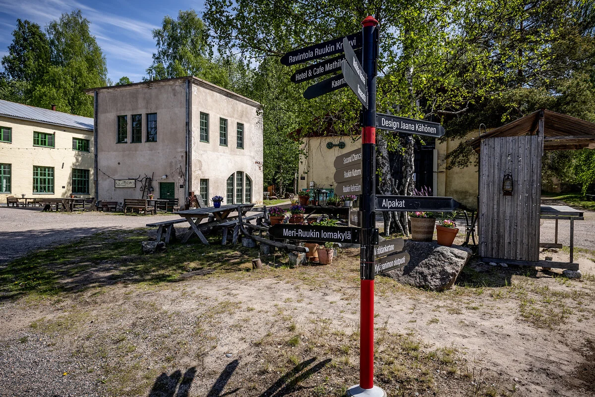 Uusi runofestivaali Mathildedaliin: 45 taiteilijaa ja 27 työpajaa valtaavat ruukkikylän syyskuussa