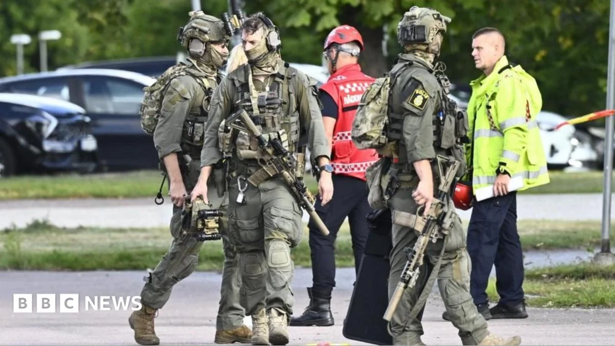 Väkivaltainen miekkahyökkäys ruotsalaisessa lukiossa vaati kuolonuhrin