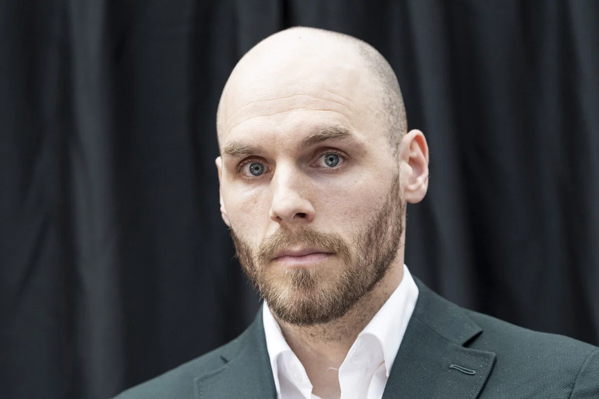Turun velkakiista kuumenee: Timo Furuholm syyttää kokoomuksen Ville Valkosta kaksilla rattailla ajamisesta