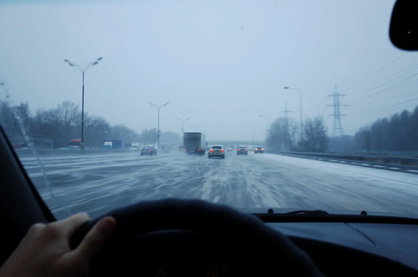 Pohjoisen ensilumi herätti autoilijat